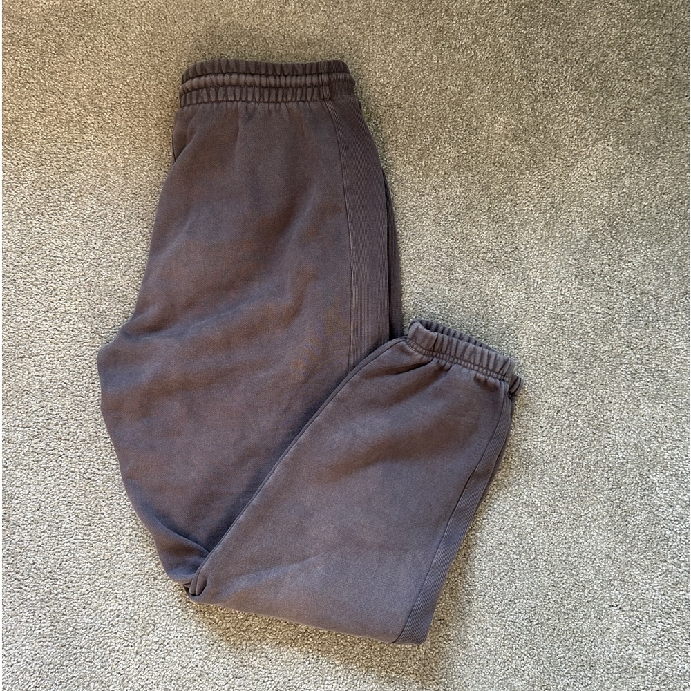 Aritzia Boyfriend Sweatpants